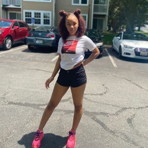 Meet your Posher, Tanasia